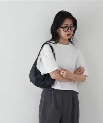 [russet] 소프트 가죽 라운드 숄더백