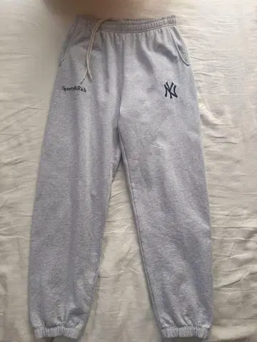 Sporty&Rich 47 Yankees 로고 그레이 스웨트 팬츠 M