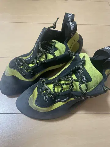 La Sportiva 클라이밍 신발 블랙/노랑