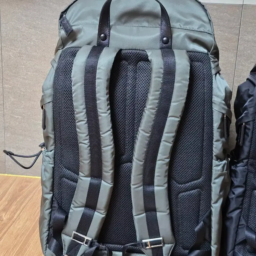 프라다 백팩 2VZ090 사진 3