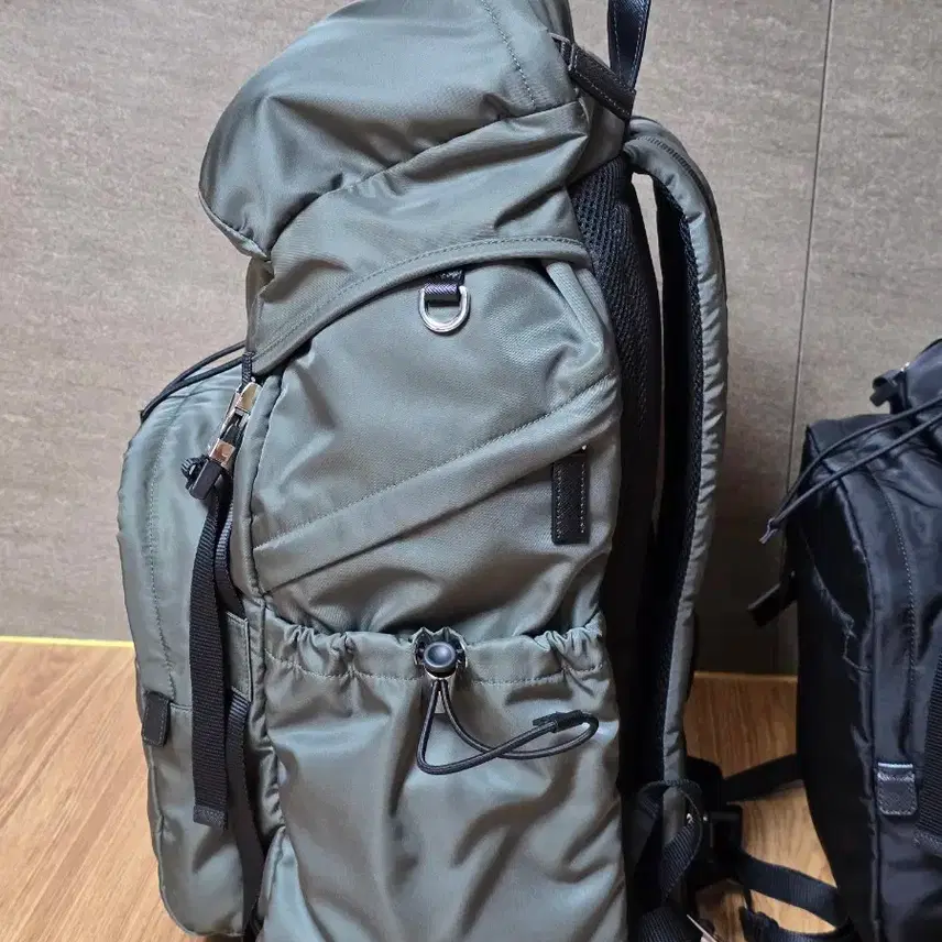프라다 백팩 2VZ090 사진 4