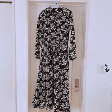ZARA 블랙 원피스 패턴 원피스 보타니컬 새상품급 블랙