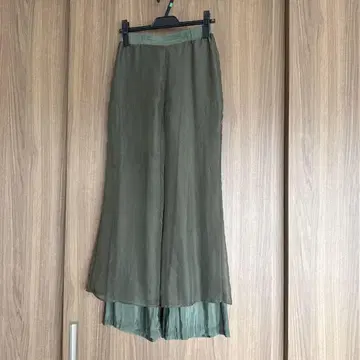 UN3D(언쓰리드) 카키 개성적인 팬츠