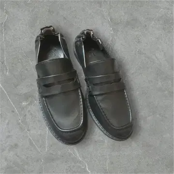 블랙 스트랩 로퍼