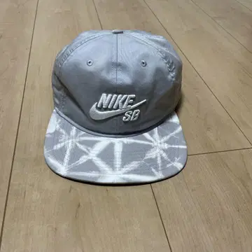 Nike SB 그레이 타이다이 캡