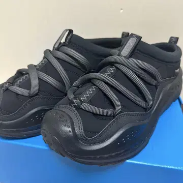 HOKA ONE ONE ORA PRIMO 블랙 11