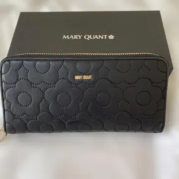 MARY QUANT 블랙 장지갑 플라워 패턴