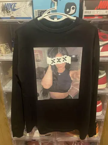 GOD SELECT 프린트 긴팔 티셔츠 블랙