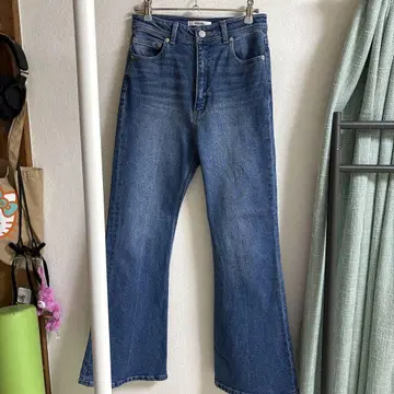 플레어 데님 짙은 데님 블루