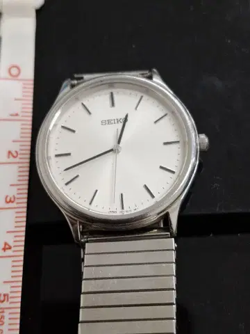 SEIKO 쿼츠 손목시계 실버