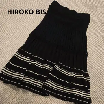 블랙 플리츠 스커트