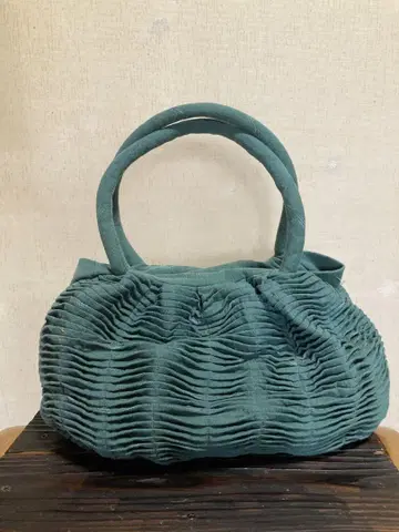 새상품 무명 핀턱 핸드백