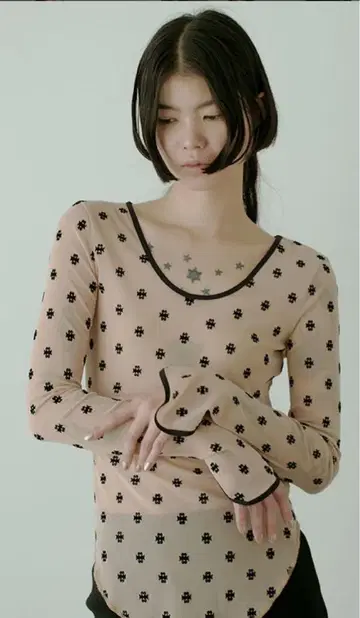 솔린 SORlN 스완 레이크 U넥 탑