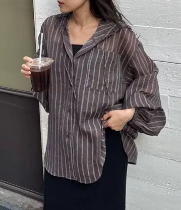 차오패닉 티피 후드 부착 시어 셔츠