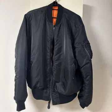 ALPHA INDUSTRIES 블랙 MA-1 플라이트 자켓