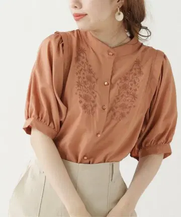 [완판템] 자수 벌룬 소매 블라우스 오렌지
