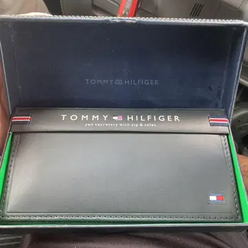 TOMMY HILFIGER 블랙 장지갑