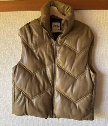 ZARA 가죽 다운 베스트