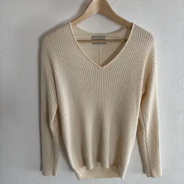 UNITED ARROWS 아이보리 V넥 니트
