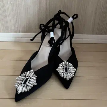 [ 미사용 새상품 ] ZARA 비쥬 펌프스 하이힐 24cm