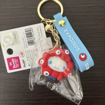 오사카 만박 산리오 미야쿠미야쿠 변신 키링 시나몬 시나모롤