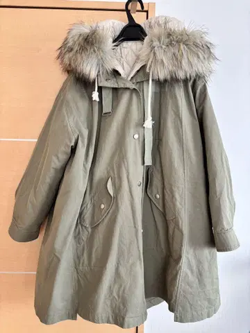 벌스데이 바쉬 모즈 코트