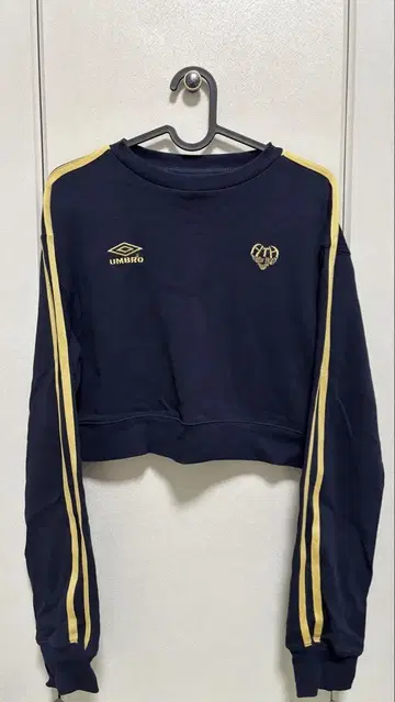 HTH x umbro 크롭 긴팔 상의 프리 사이즈