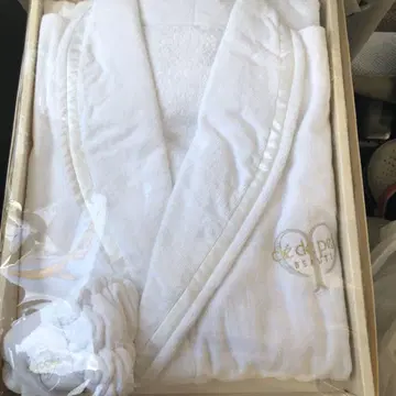 끌레드뽀보떼 목욕 가운 미사용 새상품