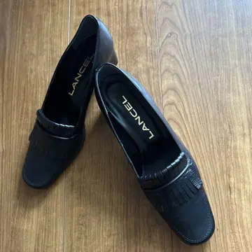 Lancel 프린지 장식 블랙 하이힐 펌프스
