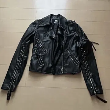 스터드 자켓