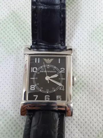 Emporio Armani 아날로그 손목시계 블랙