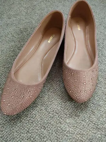 Bata 체코발 유명 브랜드 큐빅 플랫슈즈