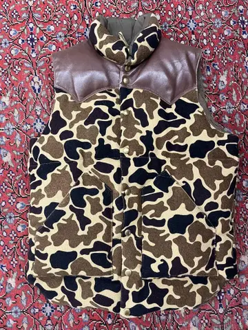 레어 울 소재 Rocky Mountain 다운 베스트