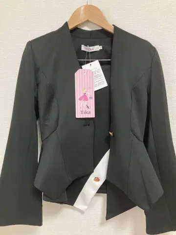 Tika 블랙 자켓 & 스커트 세트 L 새상품