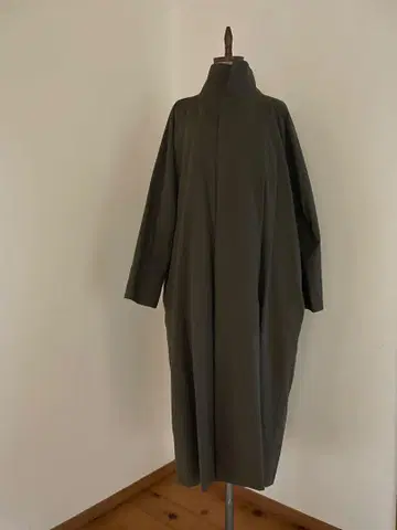 아츠앤사이언스 스탠드 칼라 코트