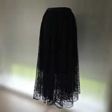 블랙 레이스 플레어 롱 스커트