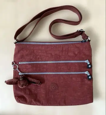 KIPLING 레드 숄더백 원숭이 참 포함