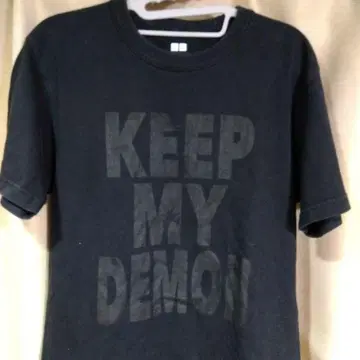 KEEP MY DEMON 블랙T셔츠