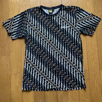 QUIKSILVER 기하학 패턴 티셔츠