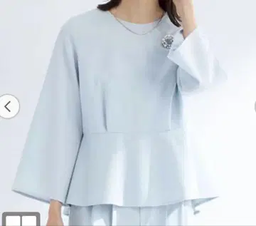 택 포함 새상품 유나이티드 애로우즈 파우드레 페플럼 블라우스 라이트 블루