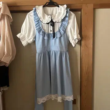스카이블루 프릴 반팔 원피스