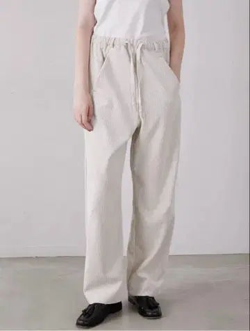 LA PEAU DE GEM cutwork corduroy pants 36