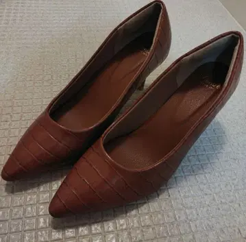 [ 새상품 ] 26.5cm 브라운 펌프스