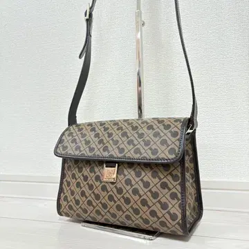 새상품급 게라르디니 숄더백 소프티 가죽 사선 골드 금장 장식