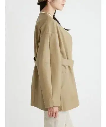 새상품 Mila Owen 노카라 소매 볼륨 더블 가죽 자켓