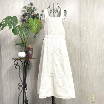 ZARA 화이트 (크림색) 점퍼 스커트 크로스백 디자인 M
