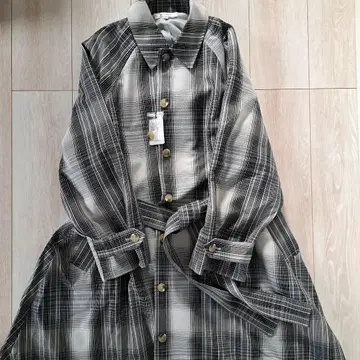 새상품 MOUSSY 체크 무늬 롱 코트