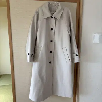 라이트 그레이 버튼 롱 코트