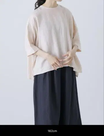 새상품급 카구레 린넨 크루넥 하프 슬리브