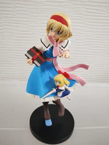 동방Project 앨리스 마가트로이드 피규어